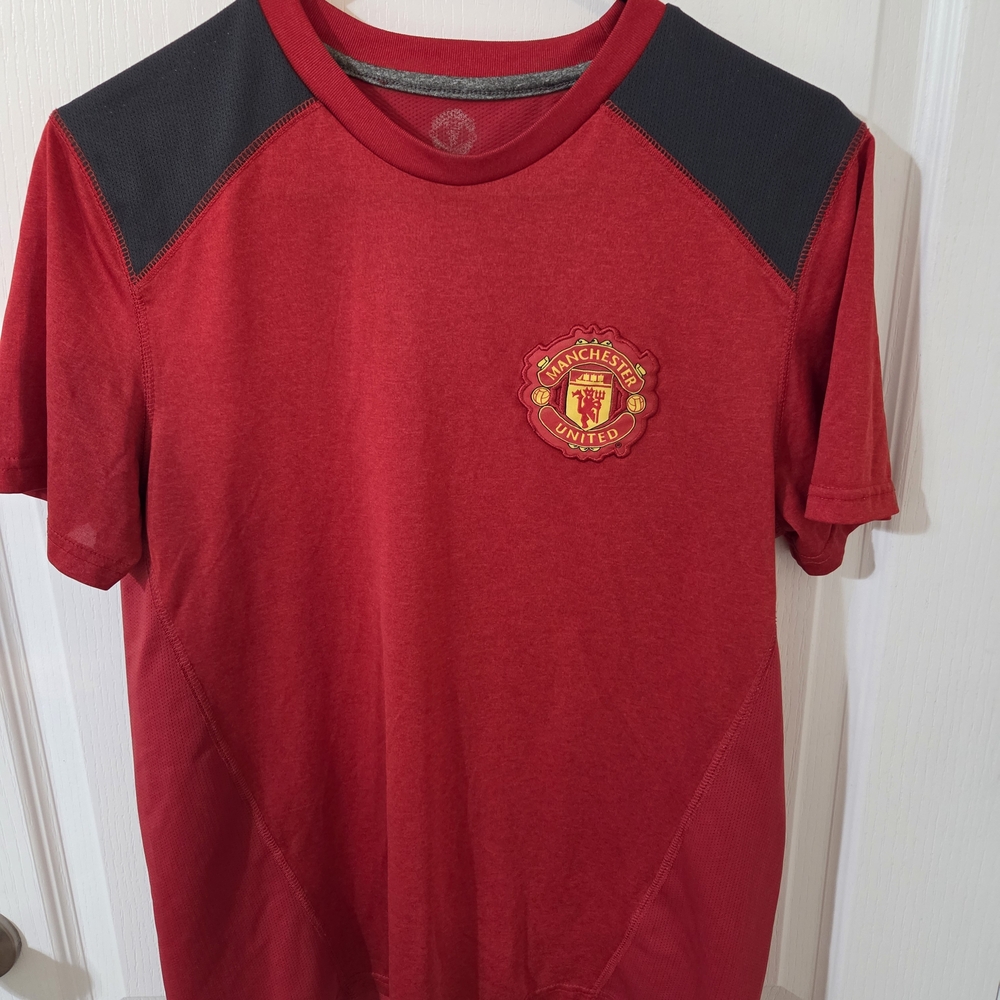 Manchester United Red Jersey Graphic Tee Style